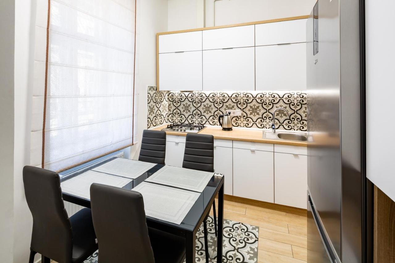 Romari Апартаменти Куліша 41 Lviv Extérieur photo